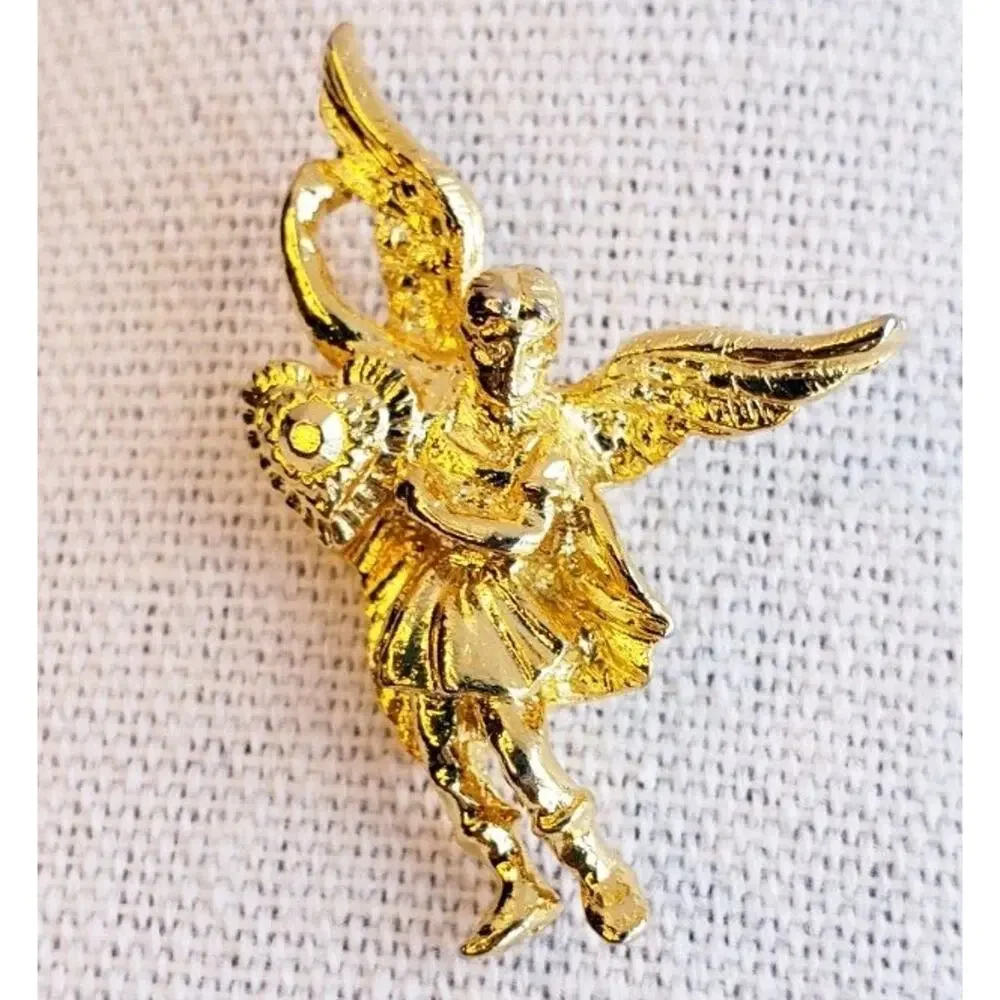 Kirks Folly Cupid Cherub Angel Heart Pin‎ Brooch Gold Tone Cute Whimsy 1.25